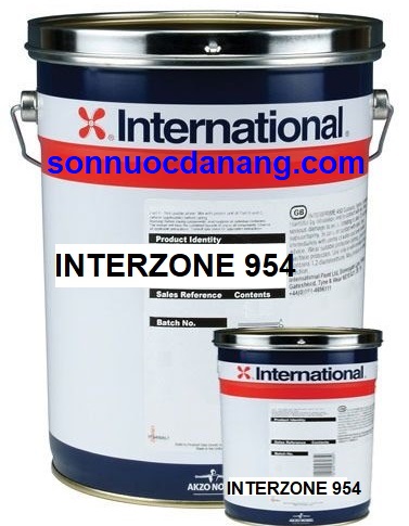 Sơn Epoxy Interzone 954 - Sơn bồn bể  tại Đà Nẵng, Hà Nội, Tp Hồ Chí Minh là 1 loại sơn dùng để bảo dưỡng cho những diện tích bị nước biển bắn. Sơn vẫn tiếp tục khô trong môi trường ngâm nước nên sử dụng rất lý tưởng khi sử dụng nó trong môi trường thủy triều lên xuống. Interzone 954 được sơn lên những bề mặt hơi ướt và oxi hóa trở lại. Được sử dụng rộng rãi trong các môi trường ăn mòn khác bao gồm các nhà máy giấy, nhà máy hóa chất, cầu tàu và cửa cống. Là một phần của hệ thống chống trơn của boong tàu sử dụng cùng với vật liệu thích hợp.