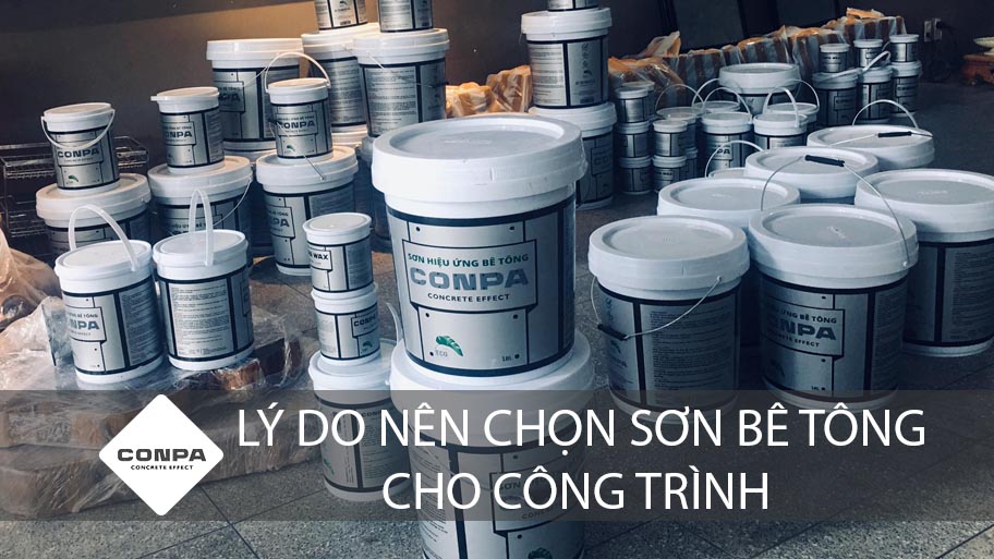 Sơn hiệu ứng bê tông CONPA tại Đà Nẵng, Hà Nội, Tp Hồ Chí Minh là 1 loại sơn Loại sơn này mới xuất hiện trên thị trường hiện nay và được sử dụng rất nhiều trong các công trình xây dựng nhà cửa. Đây là dòng sơn trang trí và làm đổi mới cũng như giúp cho bức tường trang trí trông đẹp và ấn tượng hơn rất nhiều. Khi được trang trí lên bức tường, sơn hiệu ứng bê tông sẽ khiến cho người nhìn cảm thấy mảnh tường giống như vừa đang tiến hành đổ bê tông và đã tháo cốp pha ra. Sơn bê tông có tính chất cứng, màu xám, tạo cảm giác lạnh. Nó thích hợp với việc sơn tường phòng trang trí, thư giãn giúp cho gia đình bạn có cảm giác nhẹ nhàng hơn rất nhiều sau một thời gian làm việc mệt mỏi. Sơn giả bê tông sẽ giúp các bạn có thể dễ dàng lau chùi, vệ sinh hơn rất nhiều so với các loại sơn khác. Trên thị trường hiện nay, với các loại sơn thông thường các bạn khó có thể vệ sinh được các vết bẩn vô tình dính trên tường. Tuy nhiên, đối với dòng sơn hiệu ứng bê tông này, các bạn có thể dễ dàng lau chùi các vết bẩn trên tường chỉ bằng một chiếc khăn lau ẩm.